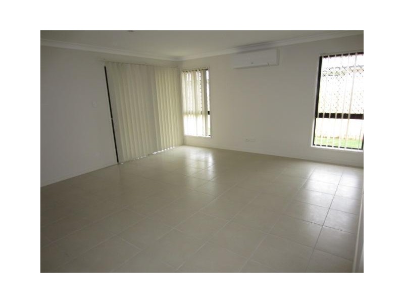 3 Catho Avenue, Mount Low QLD 4818