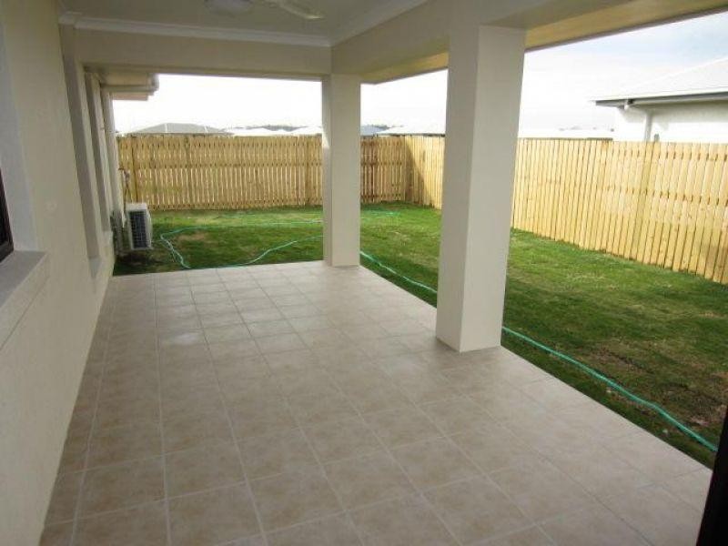 3 Catho Avenue, Mount Low QLD 4818