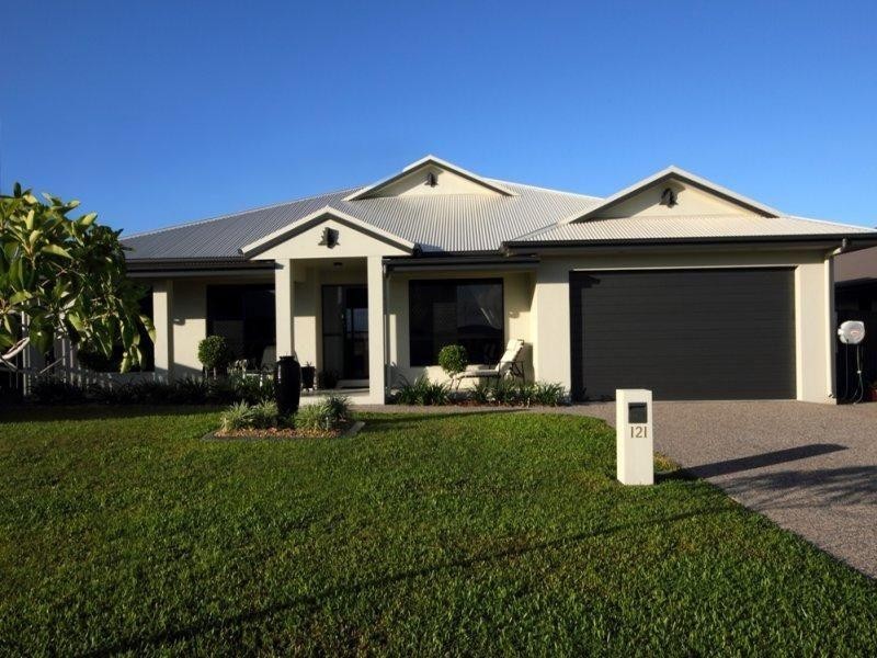 121 Goicoechea Drive, Bushland Beach QLD 4818