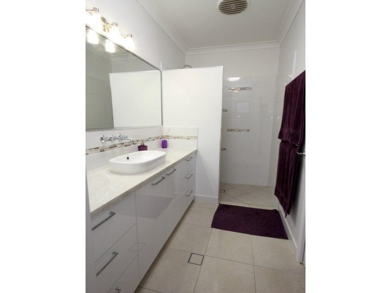 121 Goicoechea Drive, Bushland Beach QLD 4818