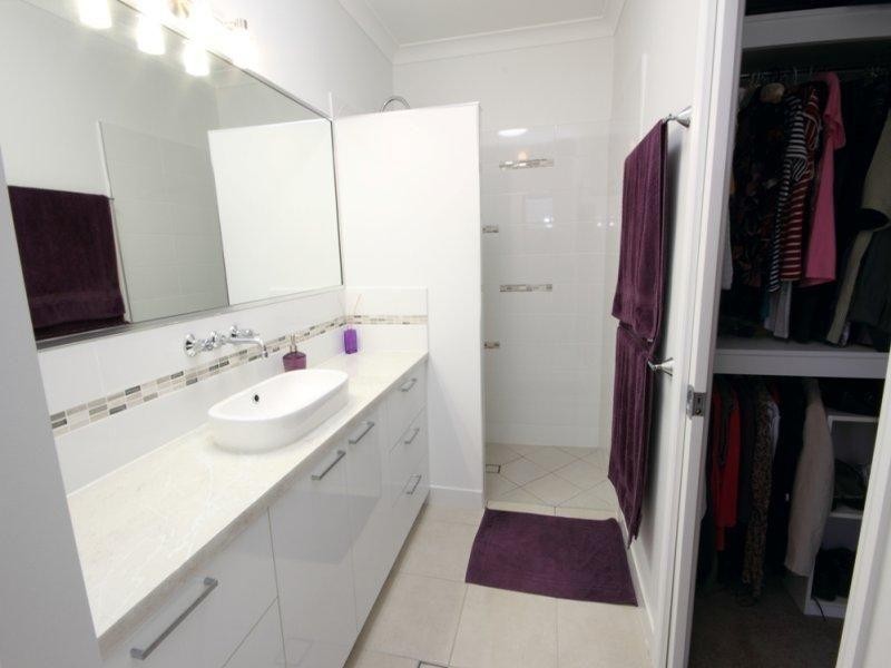 121 Goicoechea Drive, Bushland Beach QLD 4818