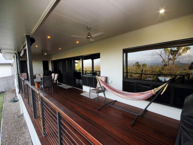 121 Goicoechea Drive, Bushland Beach QLD 4818