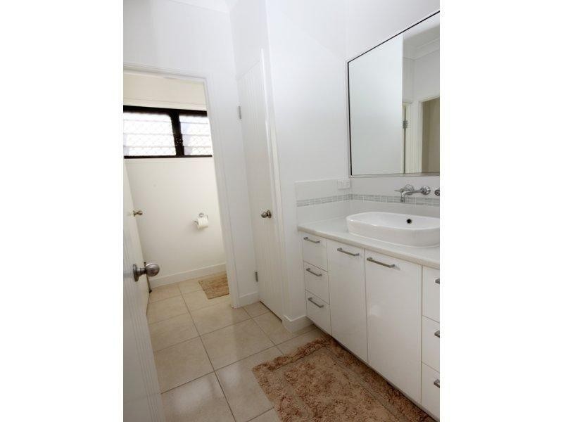 121 Goicoechea Drive, Bushland Beach QLD 4818