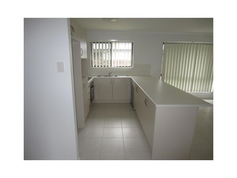 12 Stella Street, Kelso QLD 4815