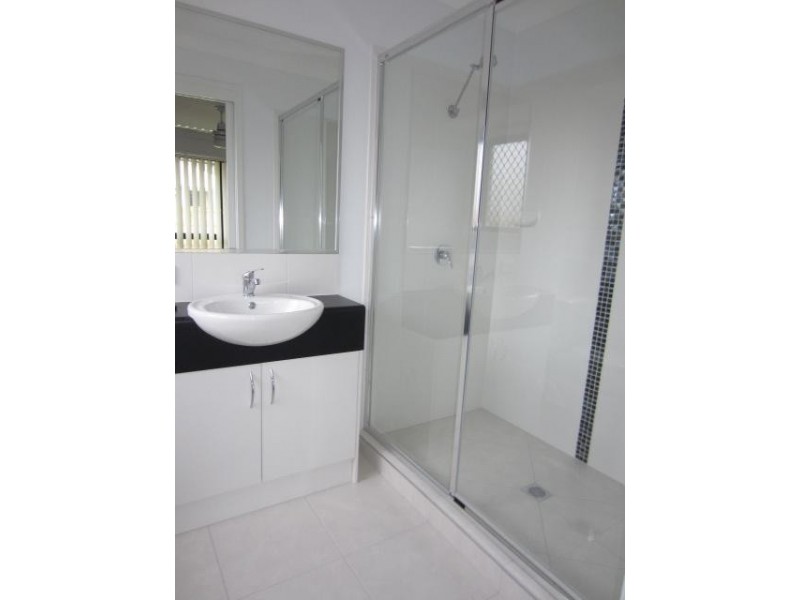 12 Stella Street, Kelso QLD 4815