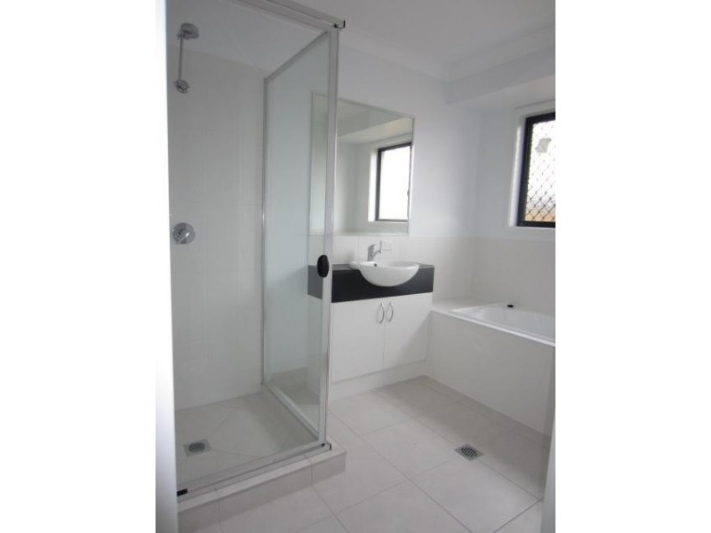 12 Stella Street, Kelso QLD 4815