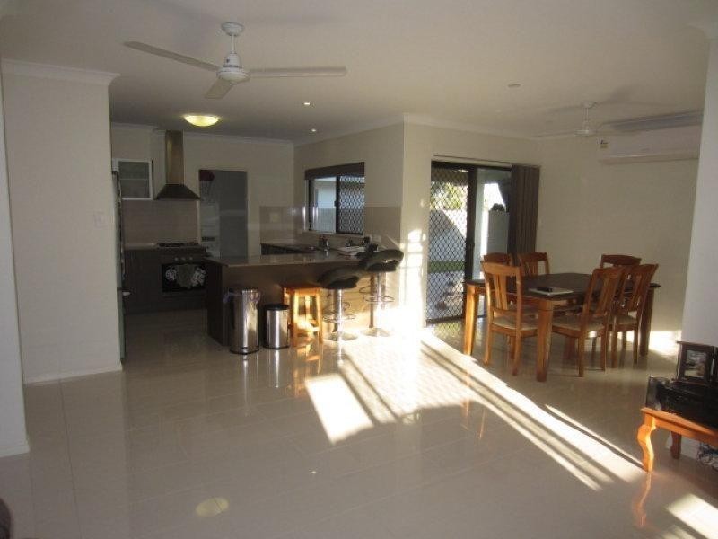 30 Kirrama Court, Bushland Beach QLD 4818