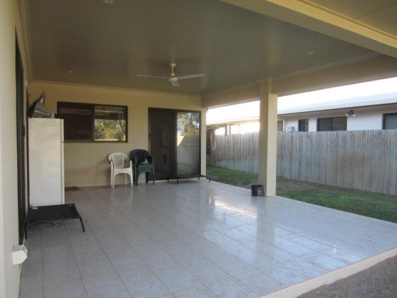 30 Kirrama Court, Bushland Beach QLD 4818