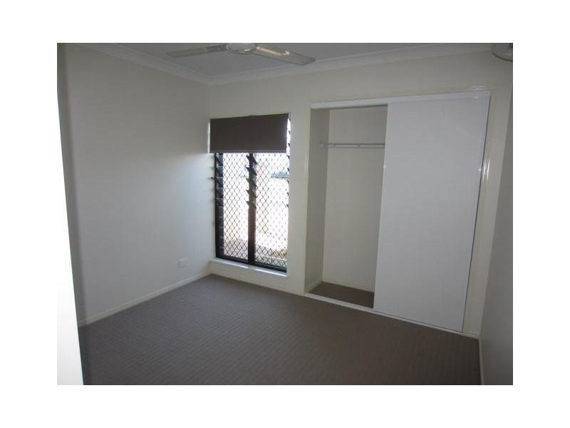 30 Kirrama Court, Bushland Beach QLD 4818