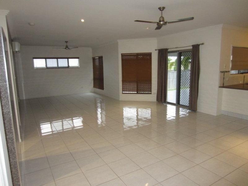 11 Keswick Street, Bushland Beach QLD 4818