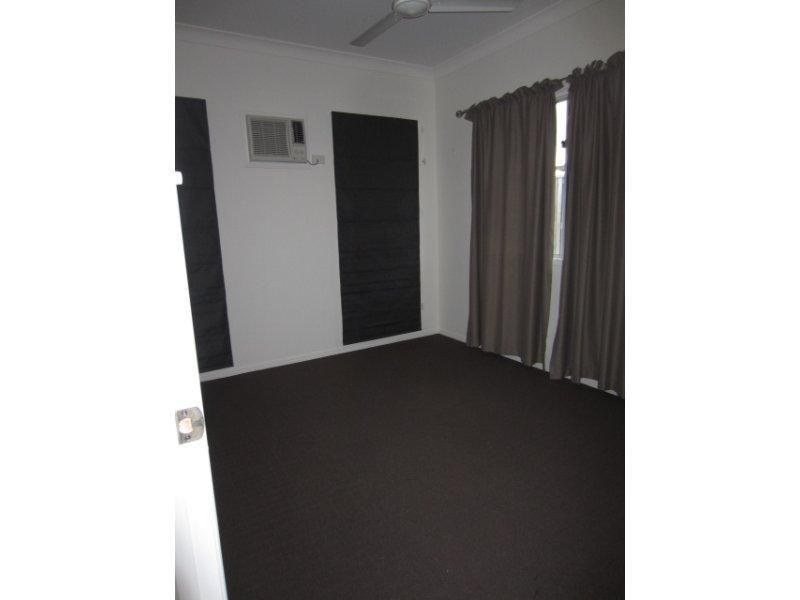 11 Keswick Street, Bushland Beach QLD 4818