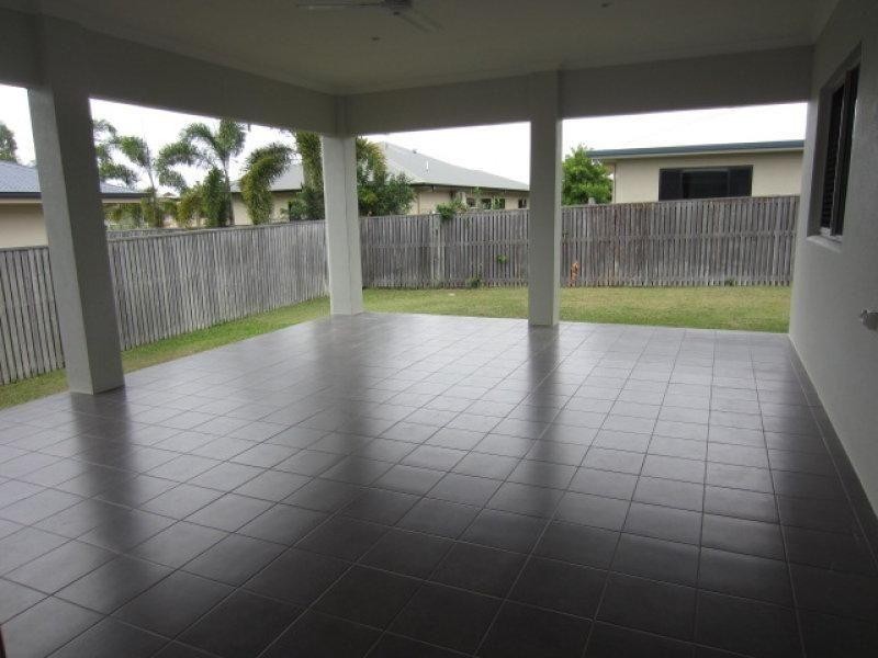 11 Keswick Street, Bushland Beach QLD 4818