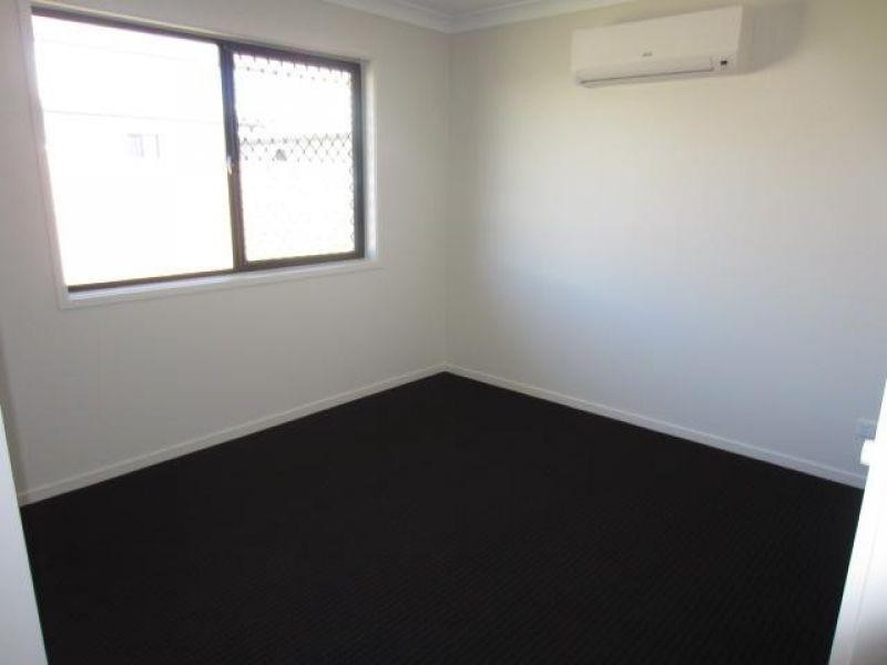 12 Catho Avenue, Mount Low QLD 4818