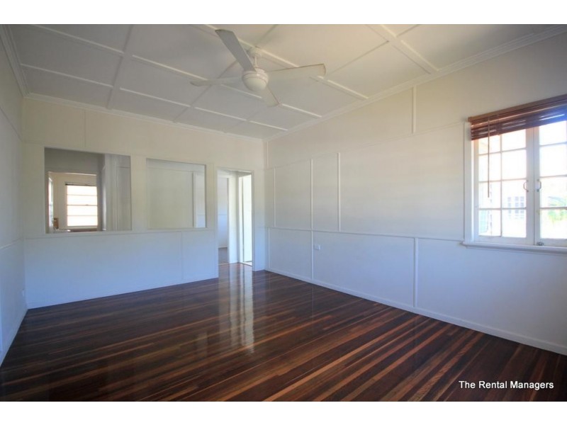 30 Sheriff Street, Hermit Park QLD 4812