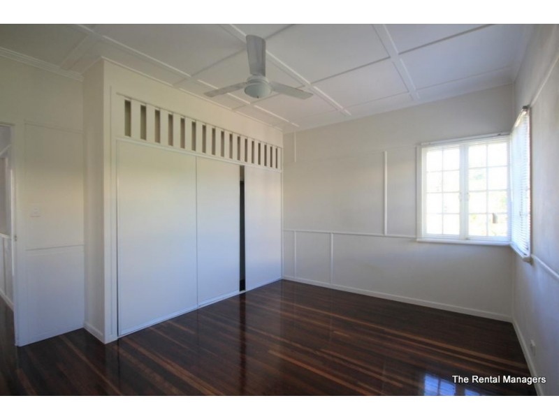 30 Sheriff Street, Hermit Park QLD 4812