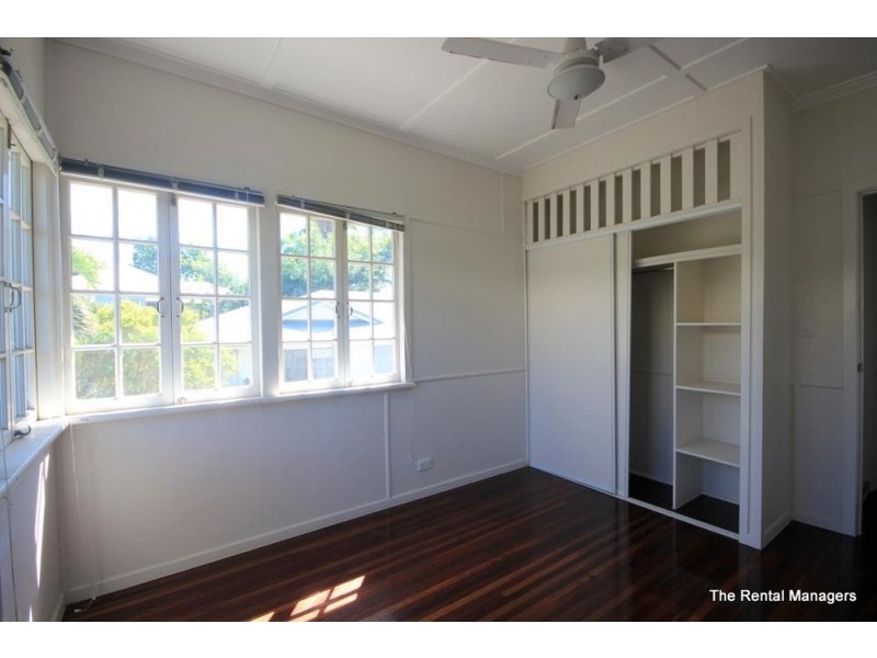 30 Sheriff Street, Hermit Park QLD 4812