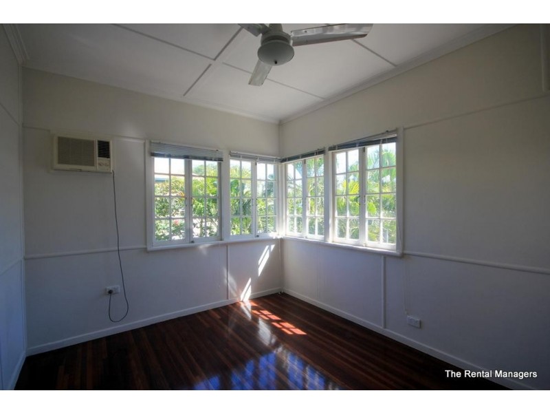 30 Sheriff Street, Hermit Park QLD 4812