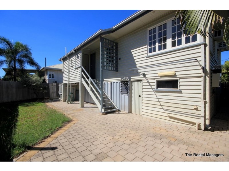 30 Sheriff Street, Hermit Park QLD 4812