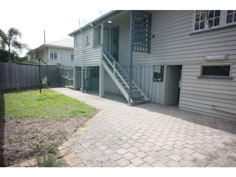 30 Sheriff Street, Hermit Park QLD 4812