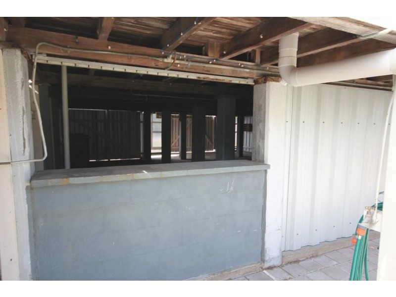 30 Sheriff Street, Hermit Park QLD 4812