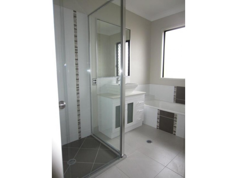 7 Aldrin Street, Burdell QLD 4818