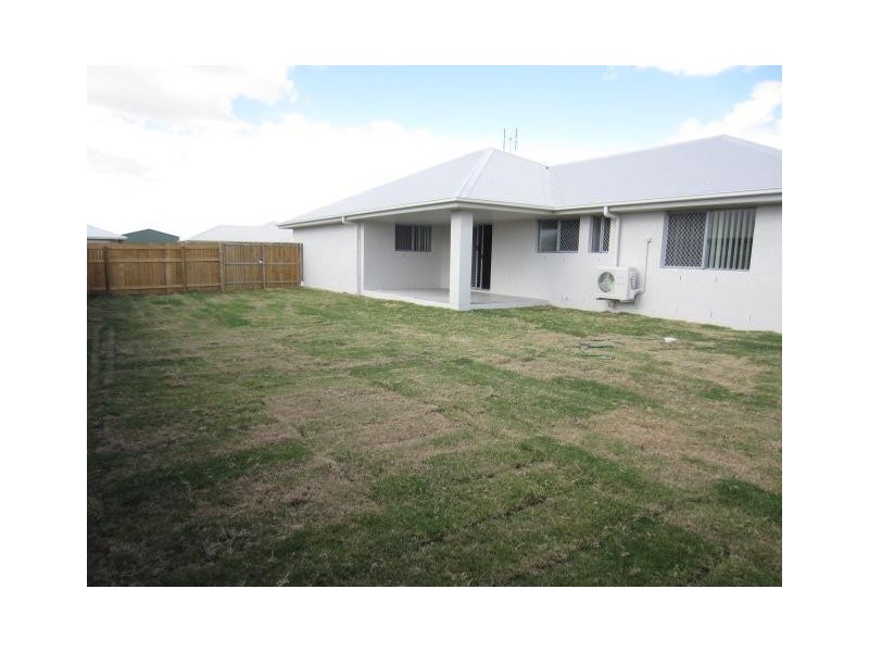 25 Epping Way, Mount Low QLD 4818