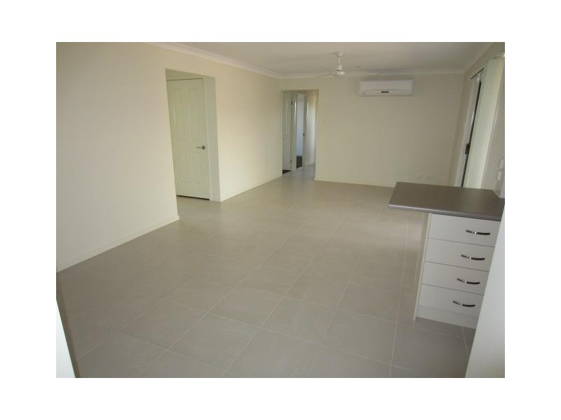 5 Smugglers Cove, Mount Low QLD 4818