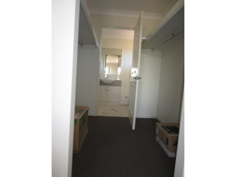 5 Smugglers Cove, Mount Low QLD 4818