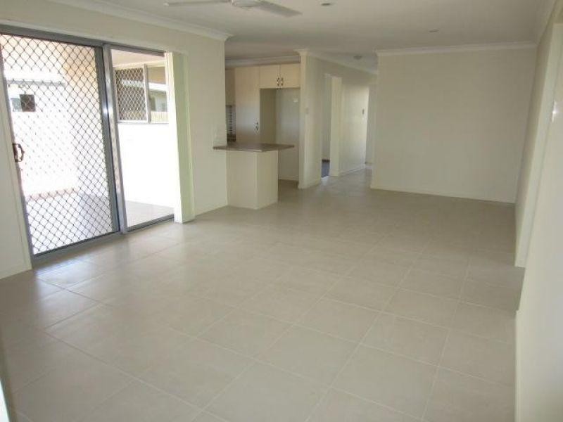 5 Smugglers Cove, Mount Low QLD 4818