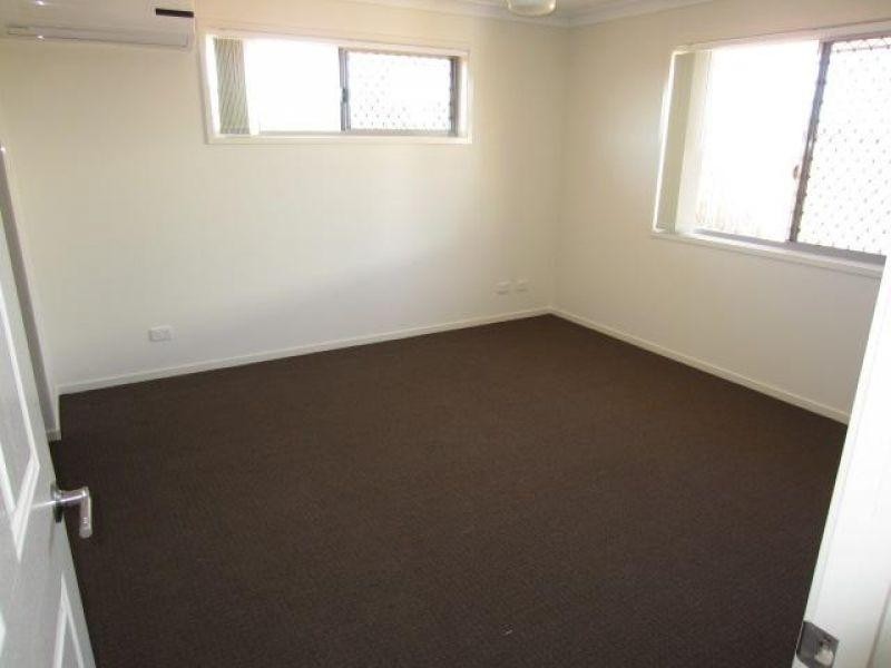 5 Smugglers Cove, Mount Low QLD 4818