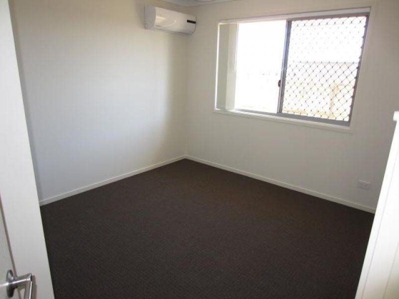 5 Smugglers Cove, Mount Low QLD 4818
