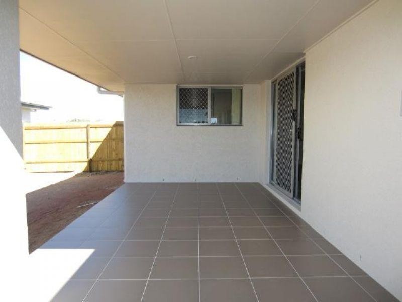 5 Smugglers Cove, Mount Low QLD 4818