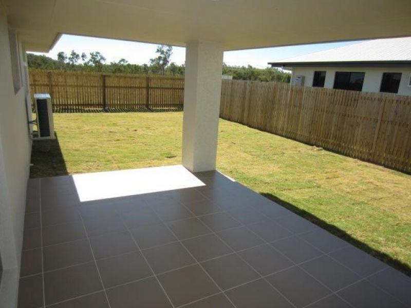 5 Smugglers Cove, Mount Low QLD 4818