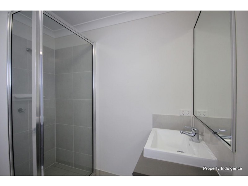 16 Sunhaven Boulevard, Burdell QLD 4818