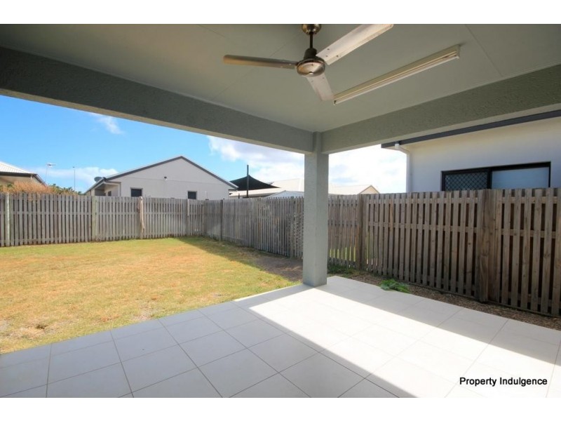 16 Sunhaven Boulevard, Burdell QLD 4818