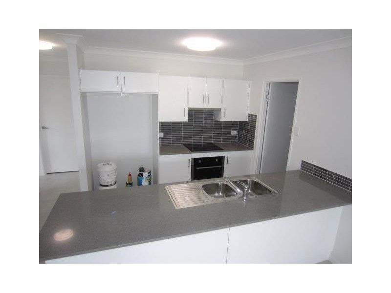 7 Dahlia Street, Burdell QLD 4818