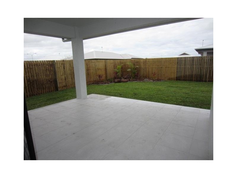 7 Dahlia Street, Burdell QLD 4818