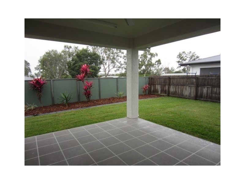 7  Ellendale Street, Mount Low QLD 4818