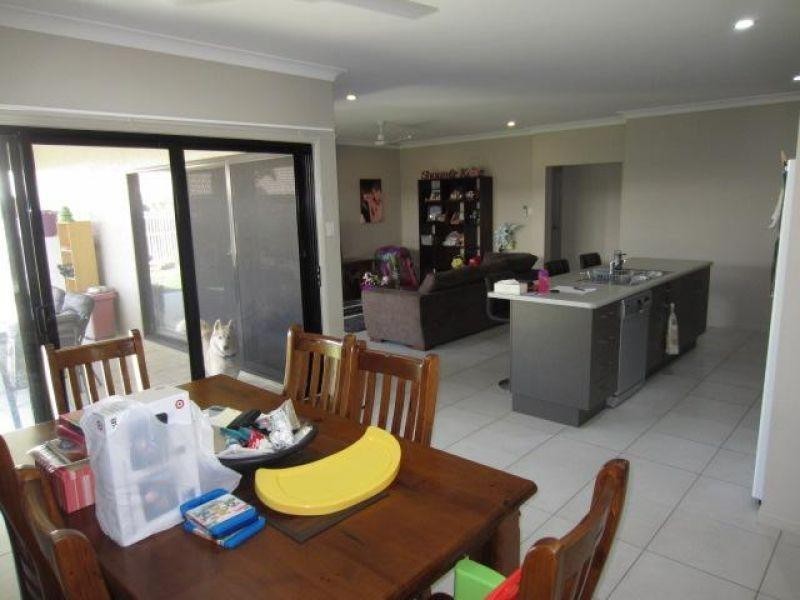 14 Oculina Street, Burdell QLD 4818