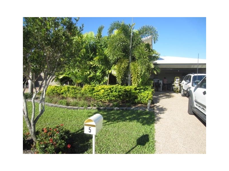 5 Osterlund Place, Burdell QLD 4818