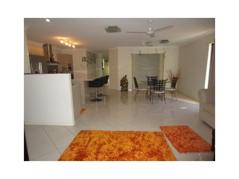 5 Osterlund Place, Burdell QLD 4818