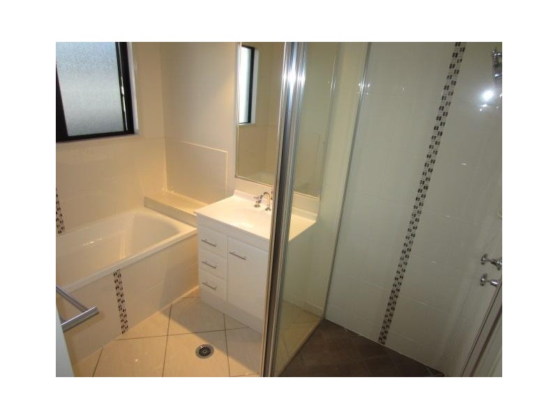 5 Osterlund Place, Burdell QLD 4818