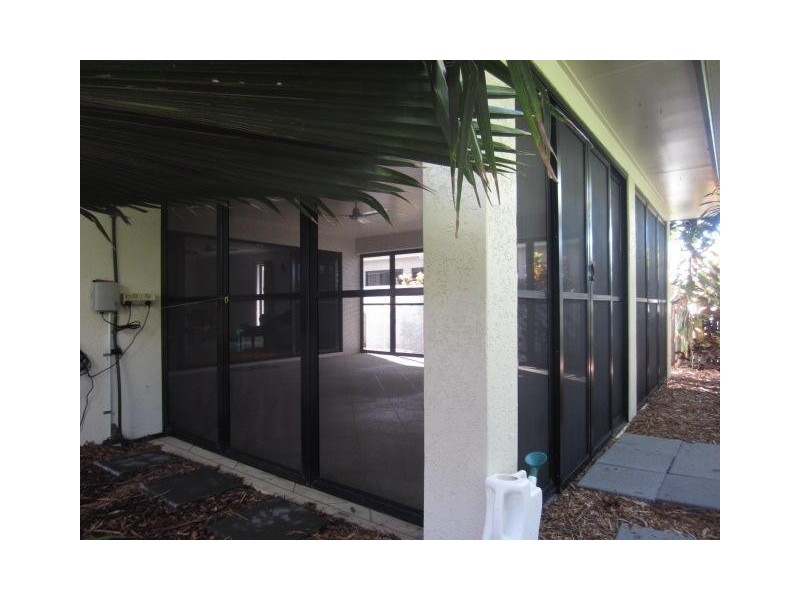 5 Osterlund Place, Burdell QLD 4818