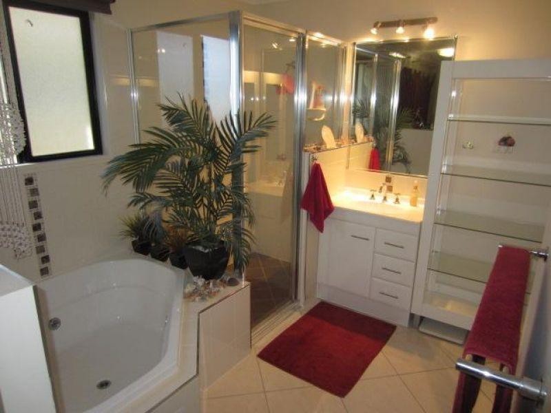 5 Osterlund Place, Burdell QLD 4818