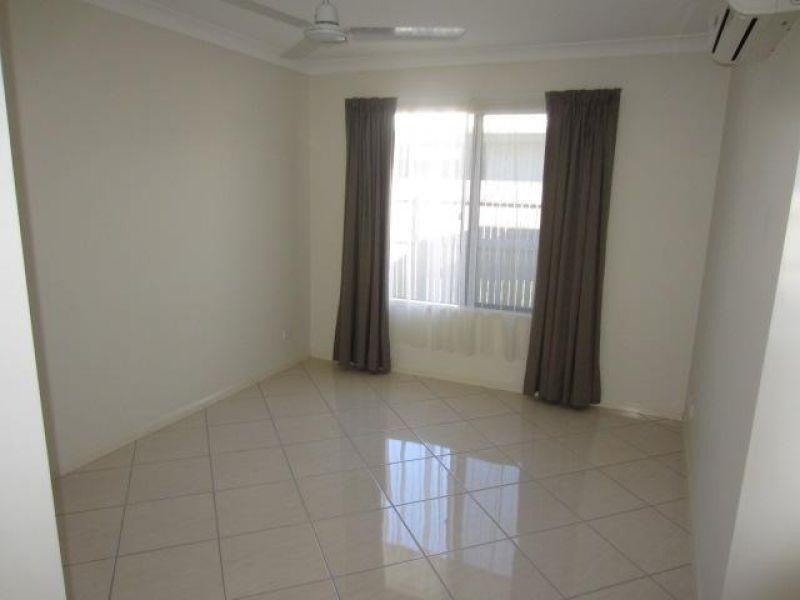 5 Osterlund Place, Burdell QLD 4818