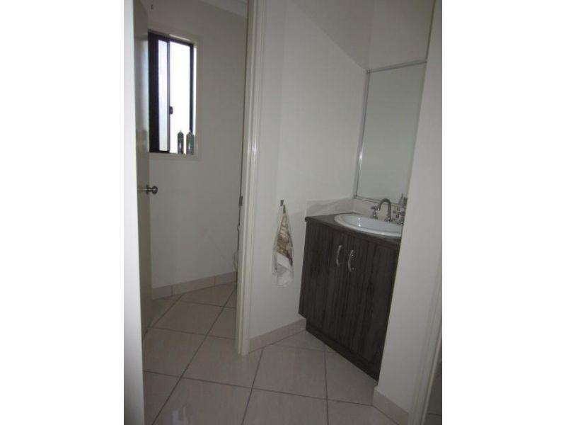 5 Osterlund Place, Burdell QLD 4818