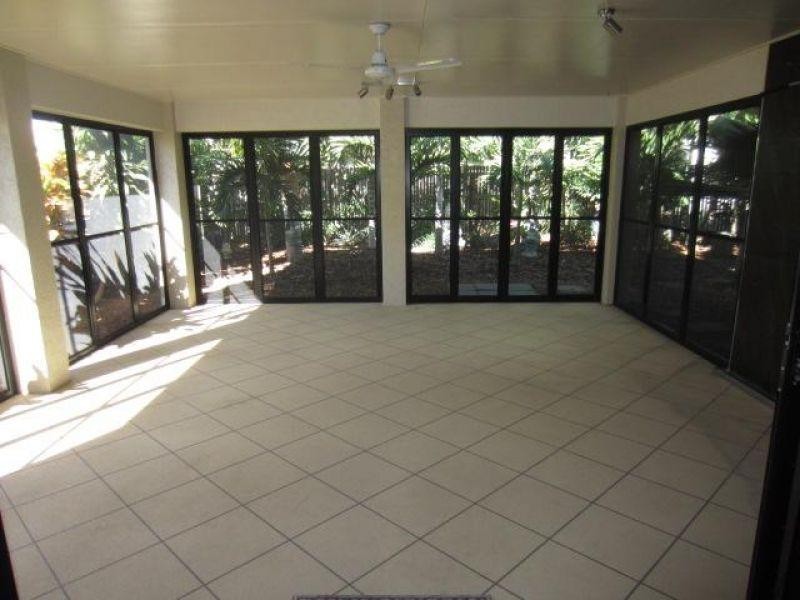 5 Osterlund Place, Burdell QLD 4818