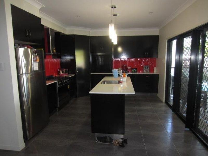 101 Daydream Circuit, Burdell QLD 4818