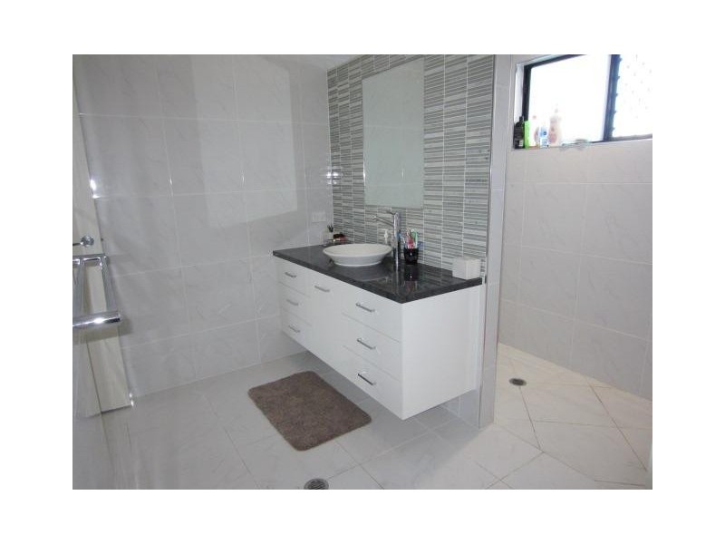 101 Daydream Circuit, Burdell QLD 4818