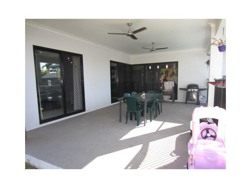 101 Daydream Circuit, Burdell QLD 4818